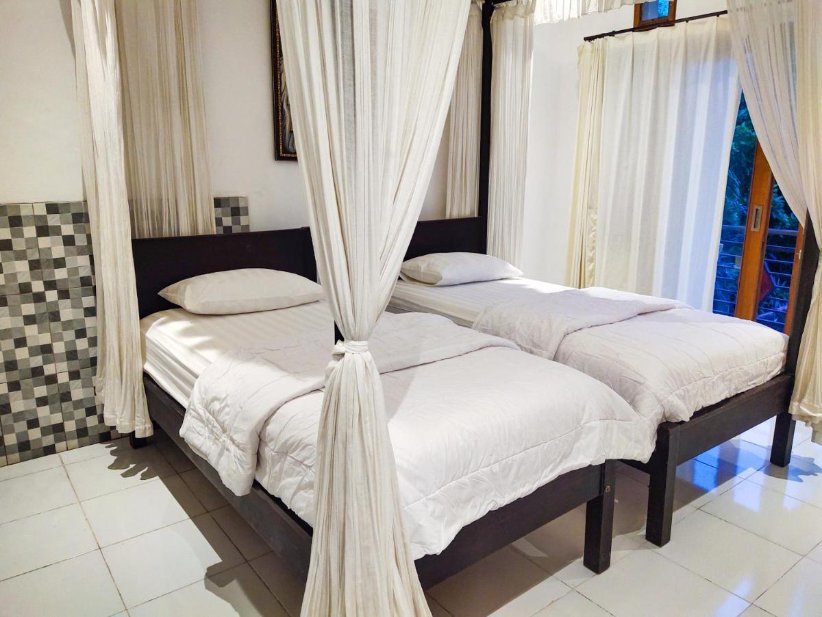 Batik Sekar Bali Guest House อูบุด ภายนอก รูปภาพ