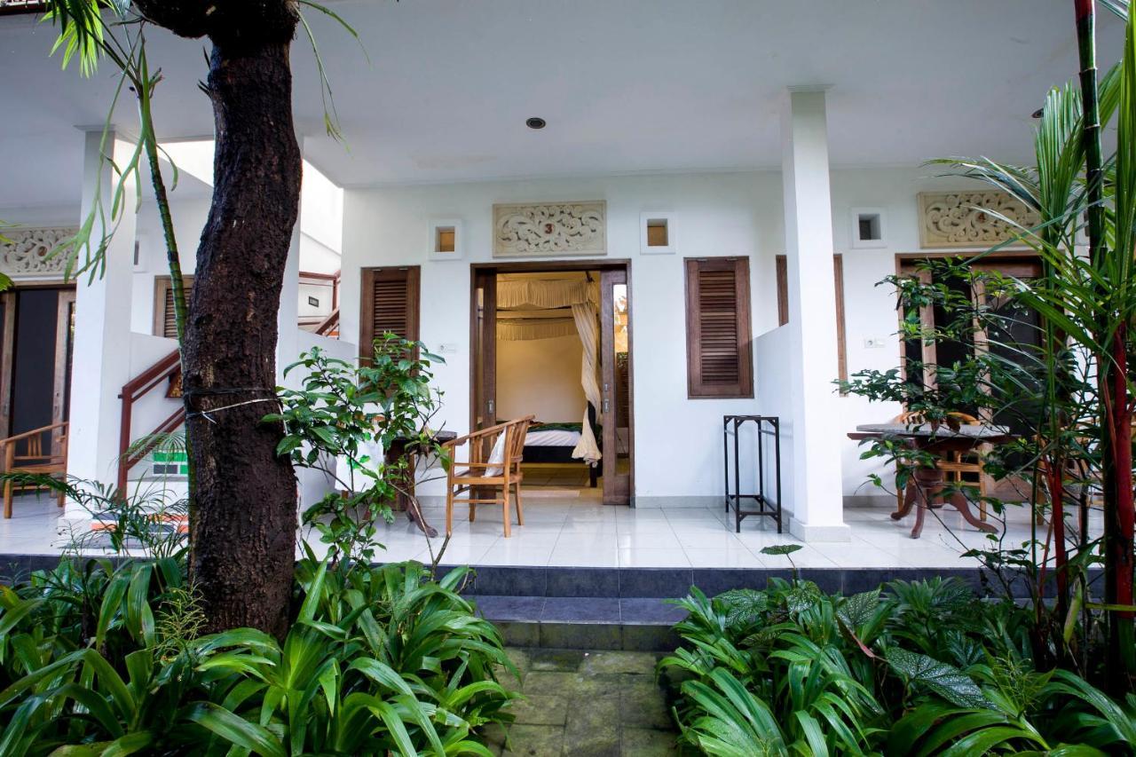 Batik Sekar Bali Guest House อูบุด ภายนอก รูปภาพ