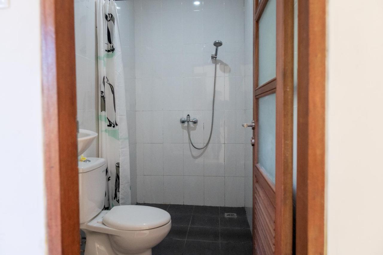 Batik Sekar Bali Guest House อูบุด ภายนอก รูปภาพ